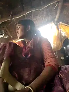 LUCKY cut online show from 11/23/25, 03:27