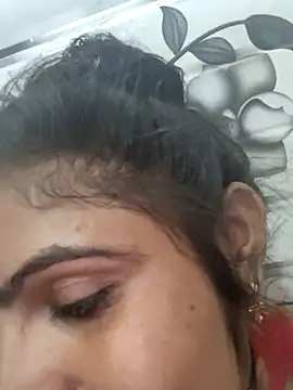 LUCKY cut online show from 04/24/26, 03:08