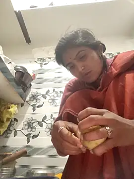 LUCKY cut online show from 02/09/26, 02:42