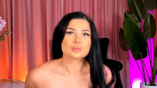 KylieKroftt online show from 09/20/25, 02:00