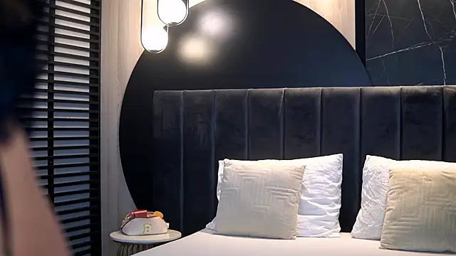 KylieKroftt online show from 03/06/26, 08:48