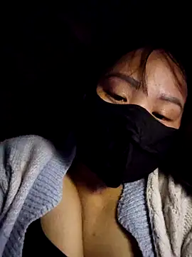 Snapshot of Yeszsexxy chatting on 12/18/25, 01:04 Yeszsexxy online show from 12/18/25, 01:04