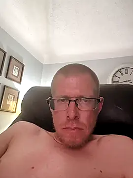 MrLeakyHelmet online show from 09/24/25, 05:47