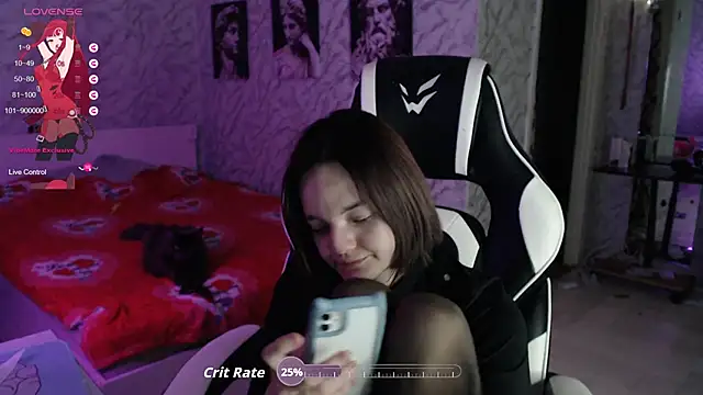 Snapshot of Kitti_study chatting on 10/15/25, 01:08 Kitti study online show from 10/15/25, 01:08