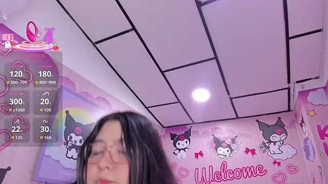 Snapshot of Dulce_meow chatting on 05/17/26, 11:54 Dulce meow online show from 05/17/26, 11:54