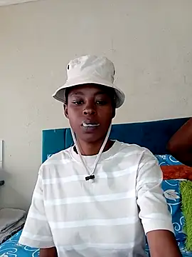 SweetSlenderChoc online show from 05/14/26, 01:30
