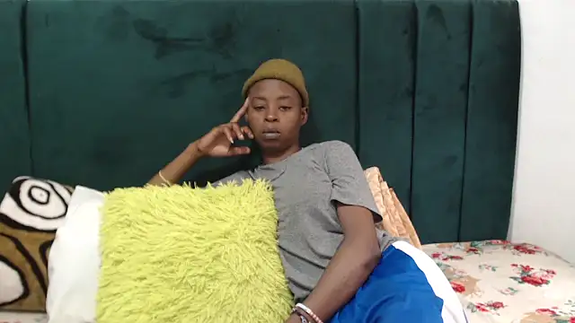 SweetSlenderChoc online show from 01/17/26, 10:08