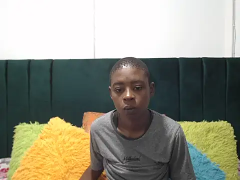 SweetSlenderChoc online show from 02/07/26, 07:22