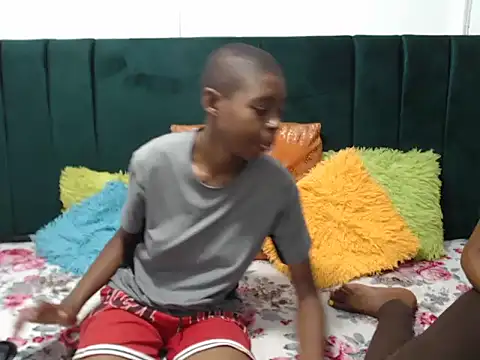 SweetSlenderChoc online show from 02/08/26, 07:22