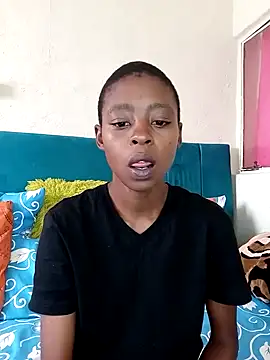 SweetSlenderChoc online show from 04/12/26, 11:13