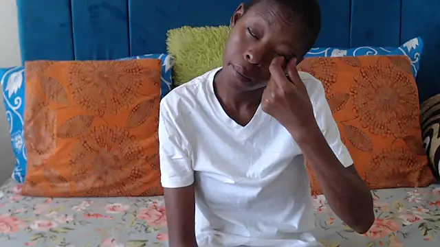 SweetSlenderChoc online show from 03/25/26, 10:14