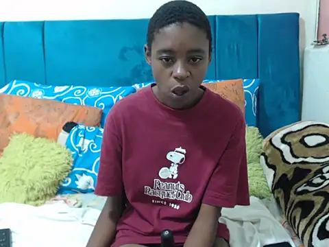 SweetSlenderChoc online show from 05/23/26, 03:49