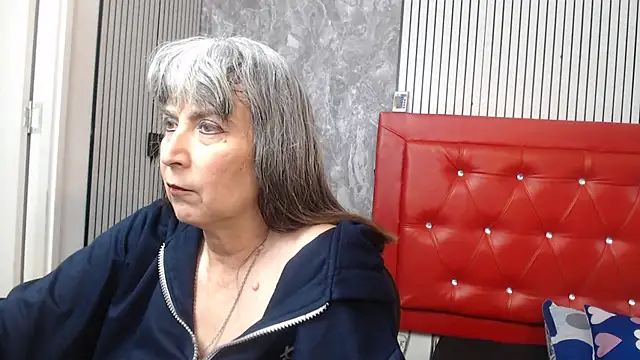 linda  mature online show from 10/13/25, 11:45