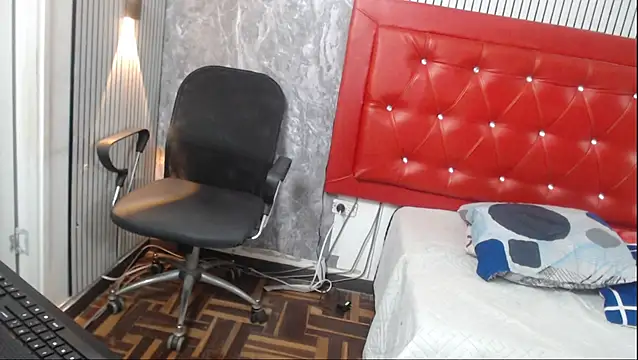 linda  mature online show from 03/11/26, 01:05