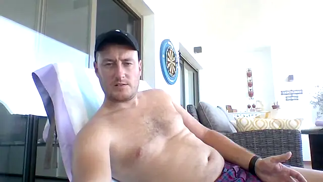 Snapshot of Londonlad818 chatting on 10/24/25, 01:10 Londonlad818 online show from 10/24/25, 01:10
