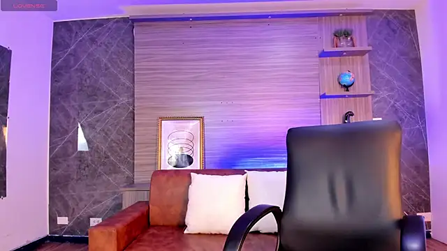 sofiapalacioss online show from 10/31/25, 08:27