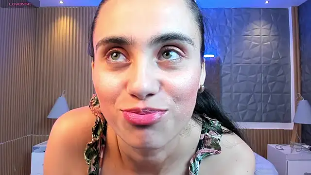 sofiapalacioss online show from 09/30/25, 07:20