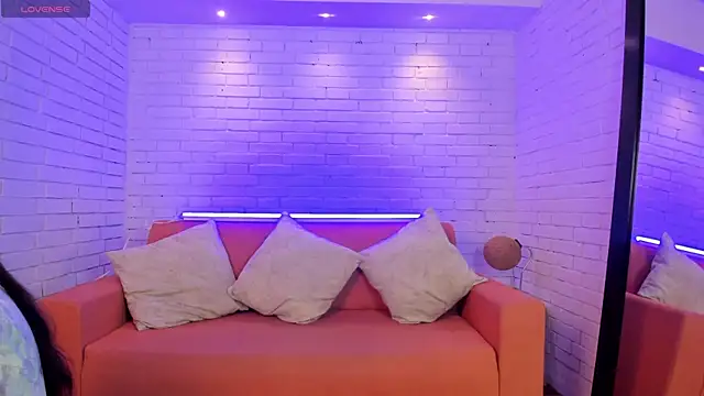 sofiapalacioss online show from 11/26/25, 07:36