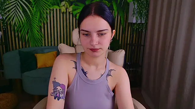 Snapshot of Angel_Braun chatting on 09/30/25, 10:10 Angel Braun online show from 09/30/25, 10:10