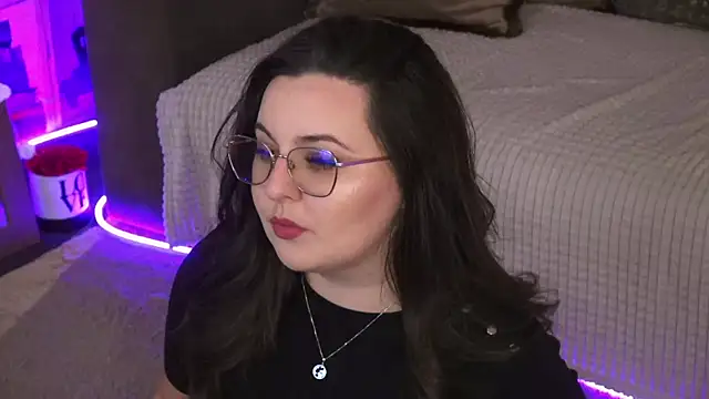 Mia Swano online show from 04/14/26, 01:43