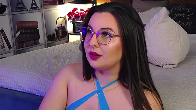 Mia Swano online show from 10/25/25, 10:43