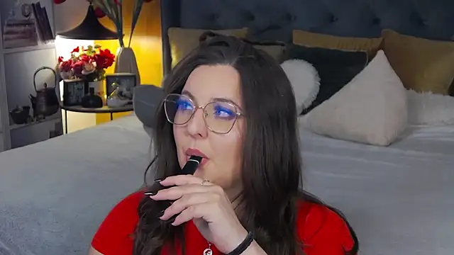 Mia Swano online show from 11/30/25, 08:20