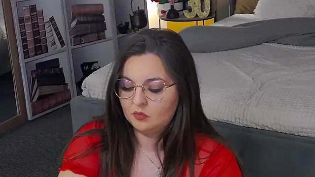 Snapshot of Mia_Swano chatting on 12/22/25, 12:33 Mia Swano online show from 12/22/25, 12:33