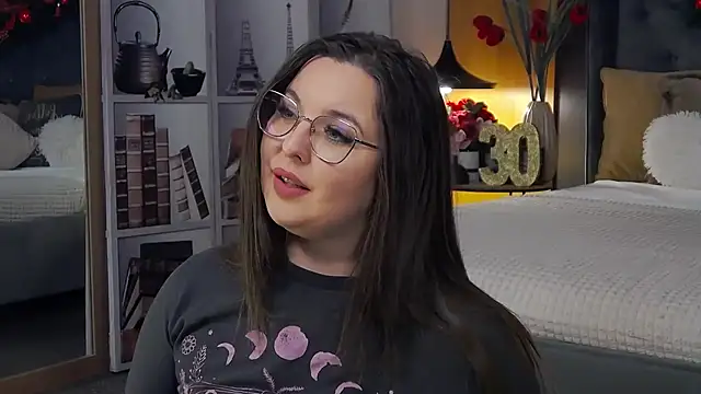 Mia Swano online show from 12/17/25, 10:26