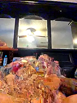 Kwillie online show from 04/17/26, 07:38