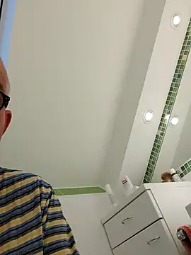 Oldmenhot66 online show from 04/12/26, 04:49