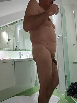 Oldmenhot66 online show from 01/11/26, 05:58