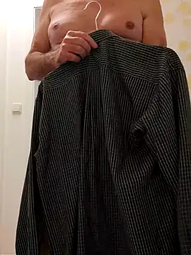 Oldmenhot66 online show from 10/13/25, 01:45