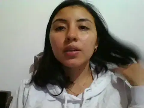 Snapshot of _Romilly_ chatting on 09/18/25, 05:21 Romilly online show from 09/18/25, 05:21