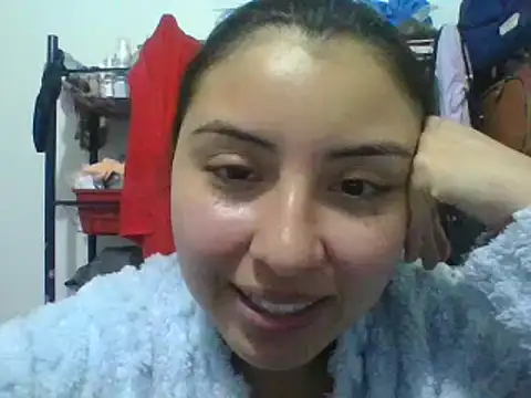 Snapshot of _Romilly_ chatting on 05/15/26, 02:42 Romilly online show from 05/15/26, 02:42