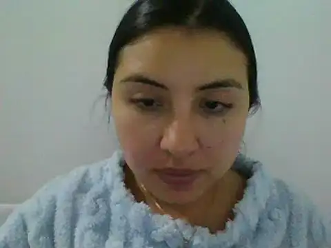 Snapshot of _Romilly_ chatting on 05/16/26, 02:21 Romilly online show from 05/16/26, 02:21