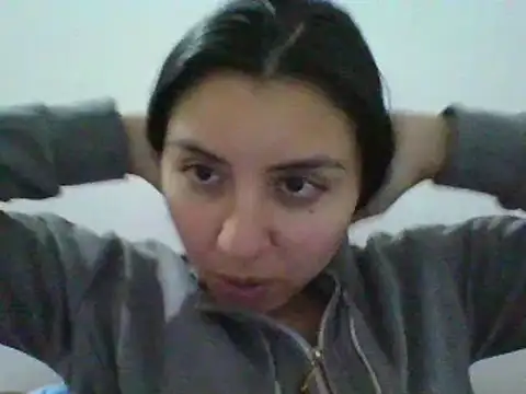 Snapshot of _Romilly_ chatting on 05/17/26, 02:22 Romilly online show from 05/17/26, 02:22