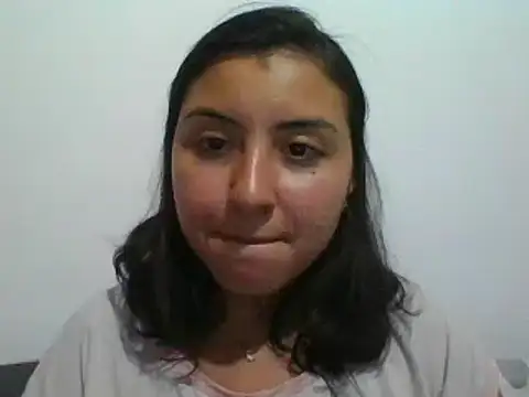 Snapshot of _Romilly_ chatting on 09/28/25, 03:35 Romilly online show from 09/28/25, 03:35