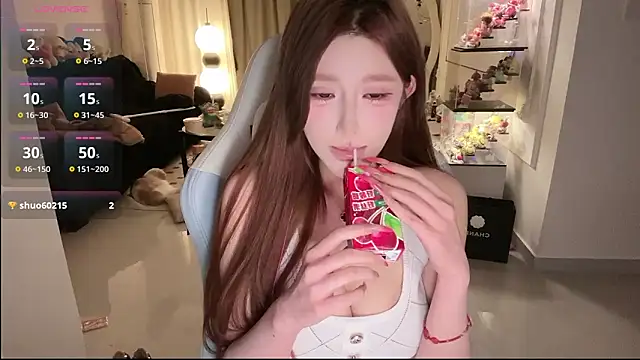 Xiaoxue L online show from 05/03/26, 03:26