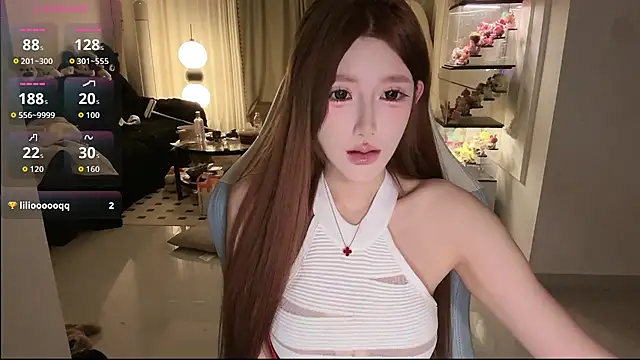 Xiaoxue L online show from 04/14/26, 06:57
