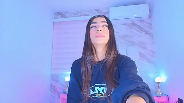 Snapshot of collet_1 chatting on 11/15/25, 11:58 collet 1 online show from 11/15/25, 11:58