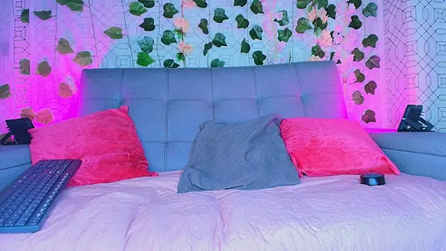 Snapshot of collet_1 chatting on 10/01/25, 11:58 collet 1 online show from 10/01/25, 11:58