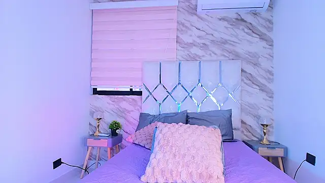 Snapshot of collet_1 chatting on 02/05/26, 12:56 collet 1 online show from 02/05/26, 12:56