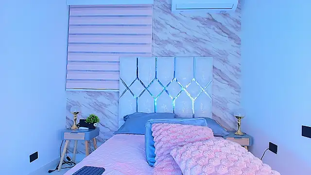 Snapshot of collet_1 chatting on 02/06/26, 12:12 collet 1 online show from 02/06/26, 12:12