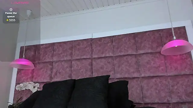 Snapshot of Ely09_ chatting on 01/13/26, 09:19 Ely09 online show from 01/13/26, 09:19