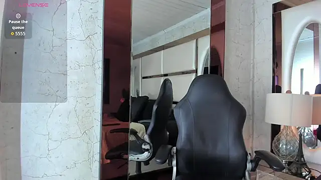 Snapshot of Ely09_ chatting on 02/23/26, 02:17 Ely09 online show from 02/23/26, 02:17