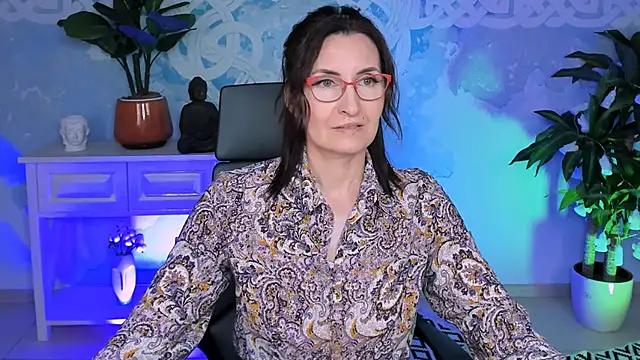 UnaTerra online show from 10/31/25, 09:17