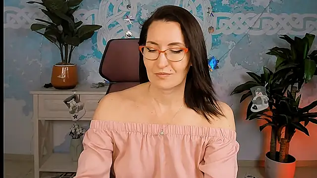 UnaTerra online show from 12/21/25, 09:22