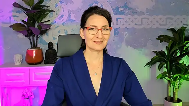 UnaTerra online show from 11/15/25, 05:11