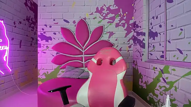 ValerySkinnyy online show from 10/31/25, 11:44