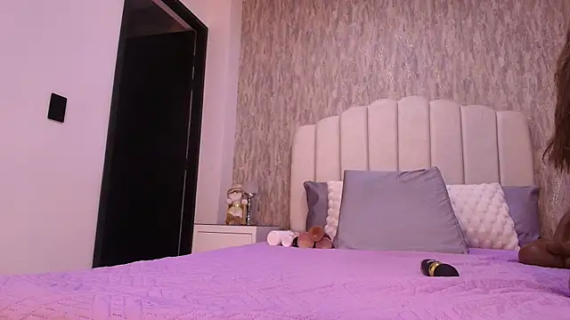 sofi hils online show from 12/02/25, 11:56